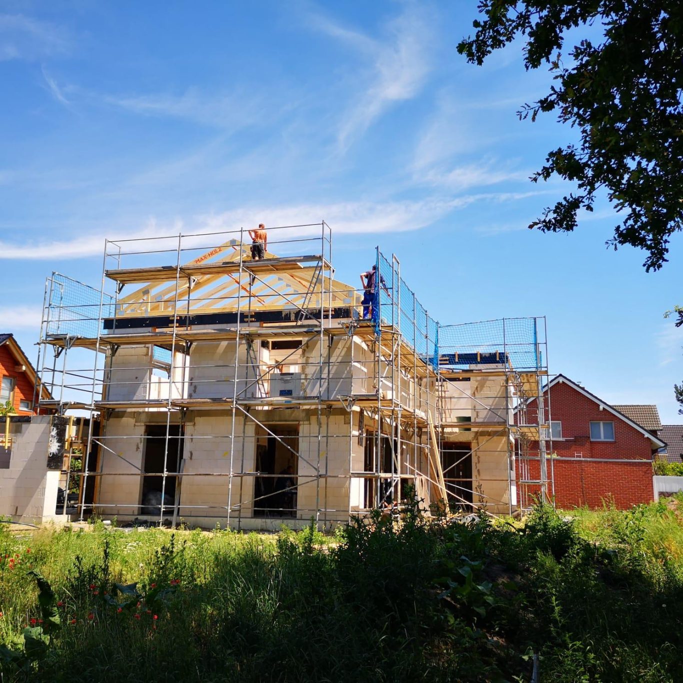 Neubau eines Einfamilienhauses – Bauphase Einfamilienhaus während der Bauausführung