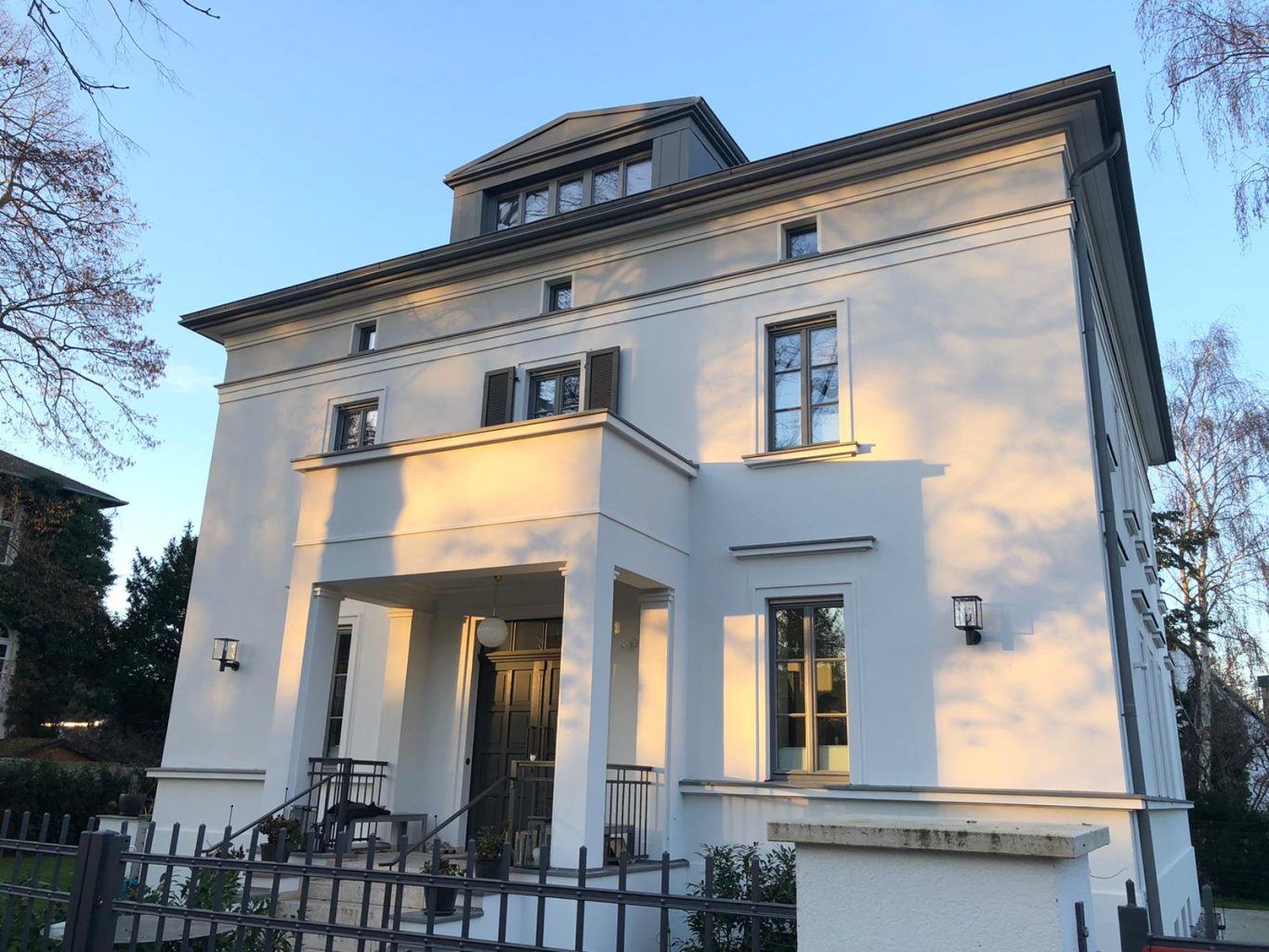 Stadtvilla – Außenansicht Neubau einer klassisch gestalteten Stadtvilla